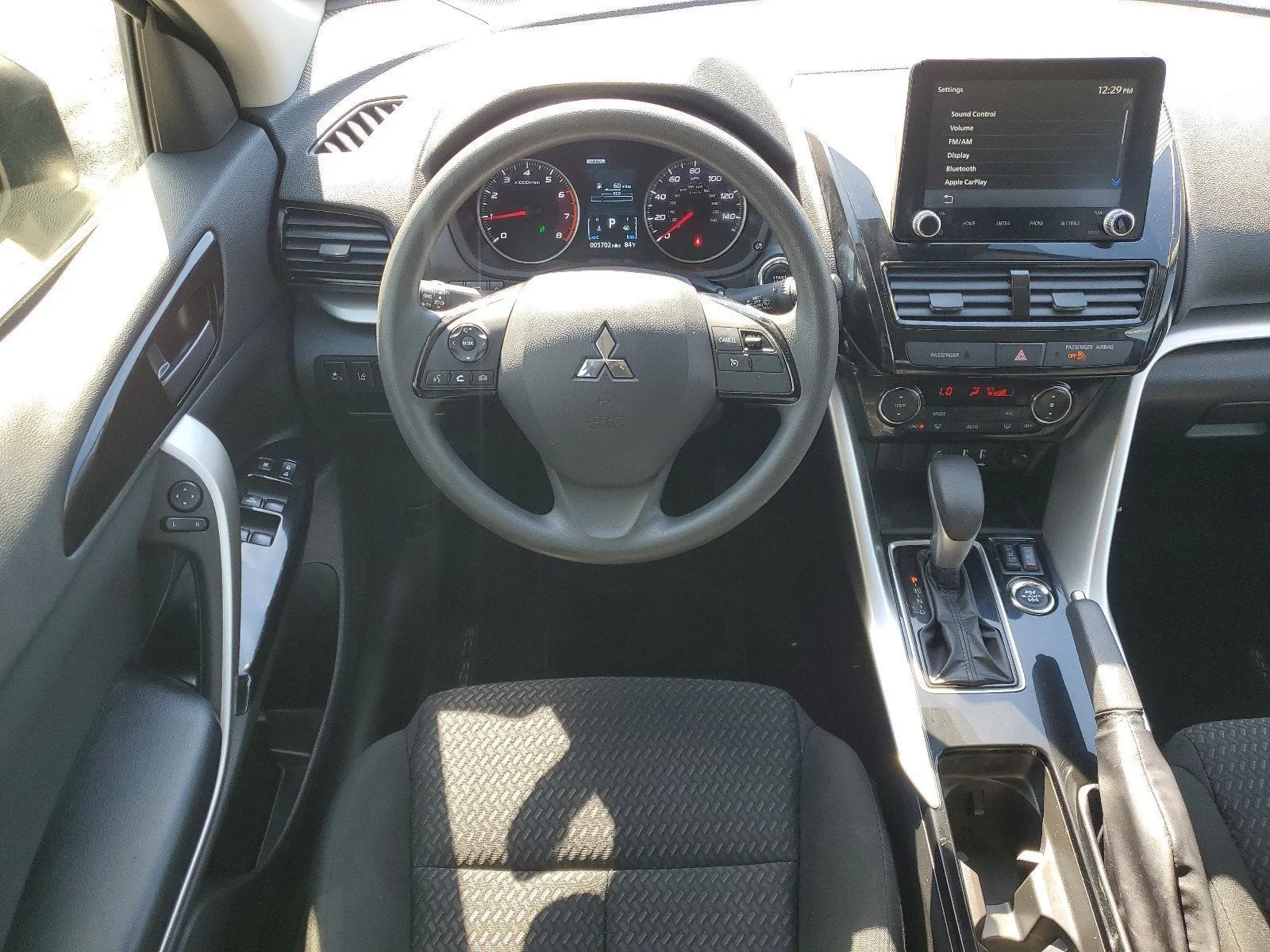 2024 Mitsubishi Eclipse Cross LE photo 16