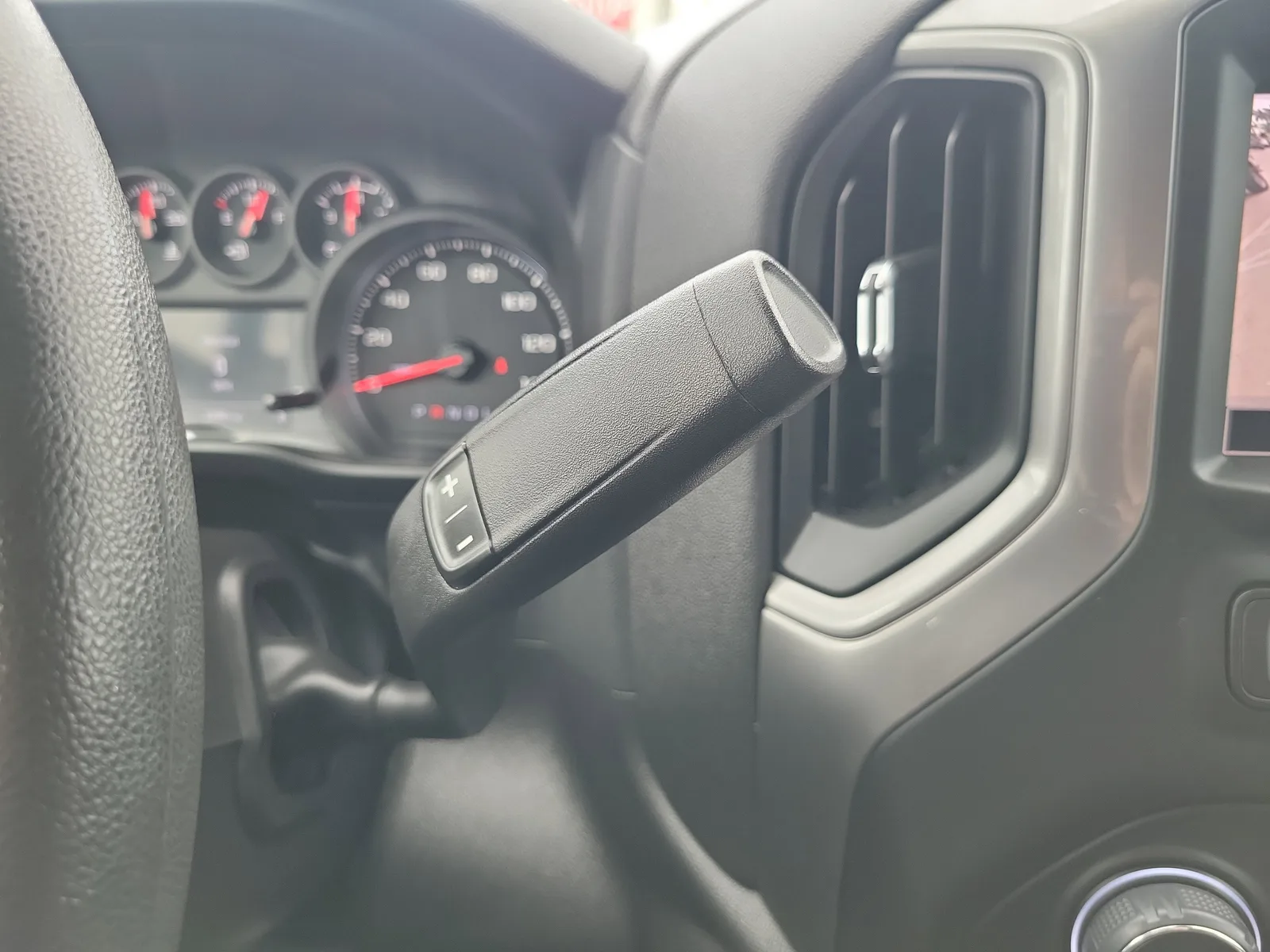 2024 Chevrolet Silverado 1500 Custom photo 20