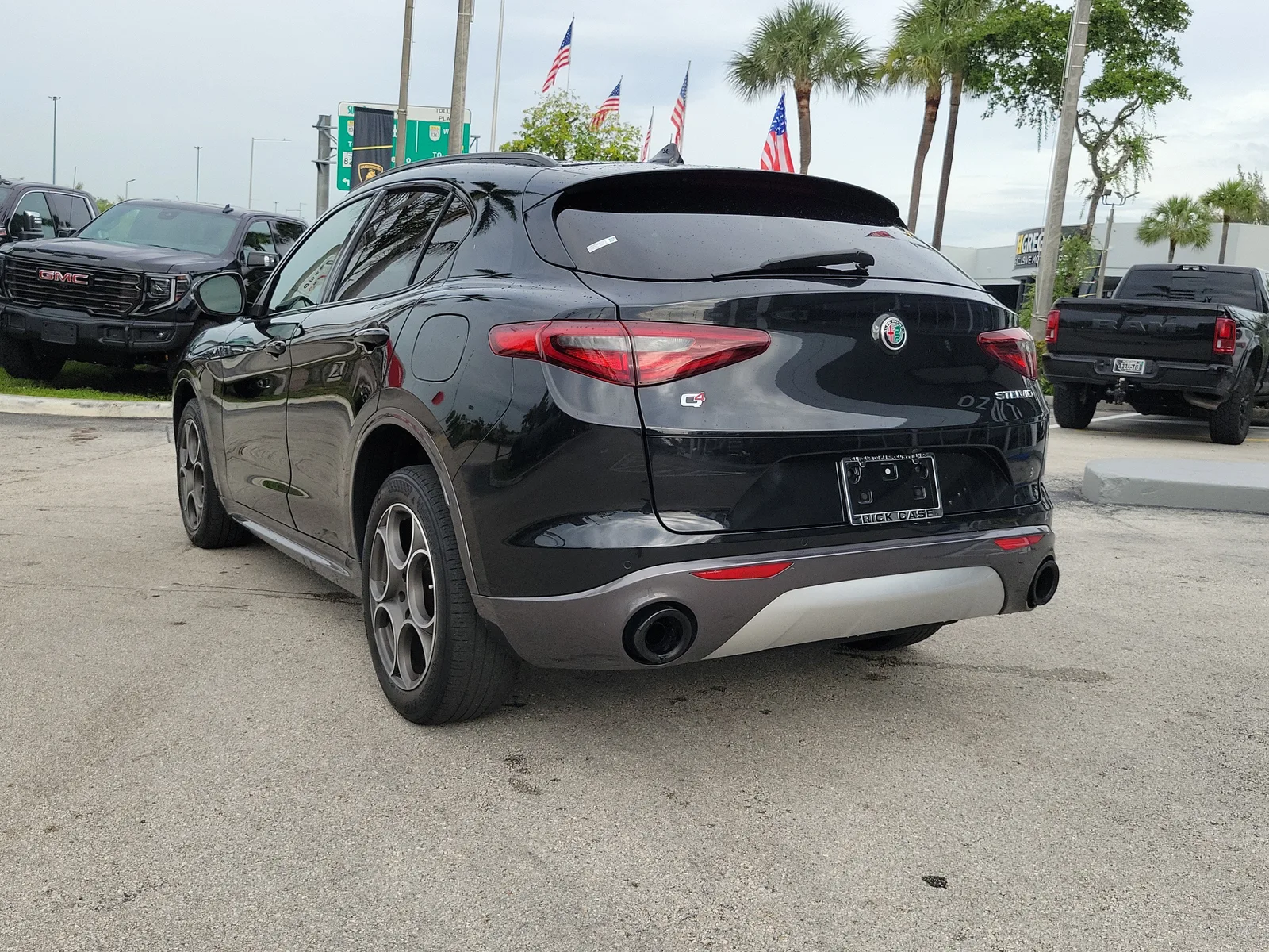 2022 Alfa Romeo Stelvio Ti photo 7