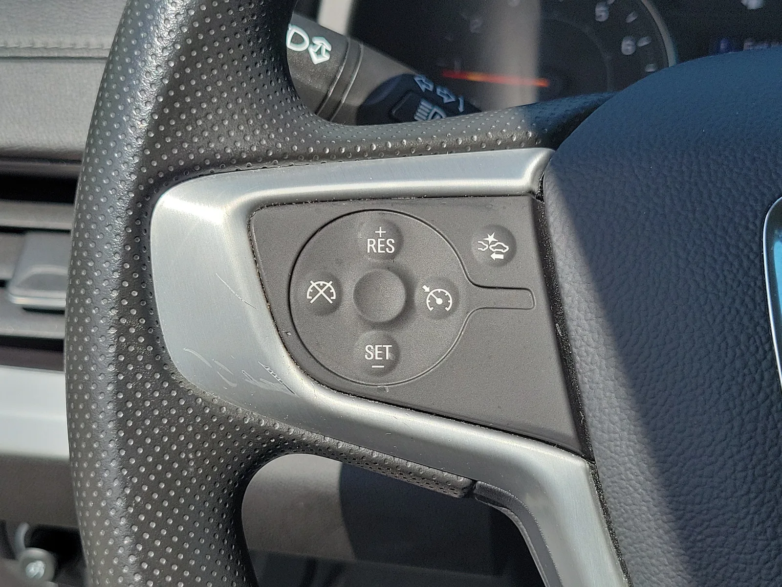 2023 GMC Terrain SLE photo 14