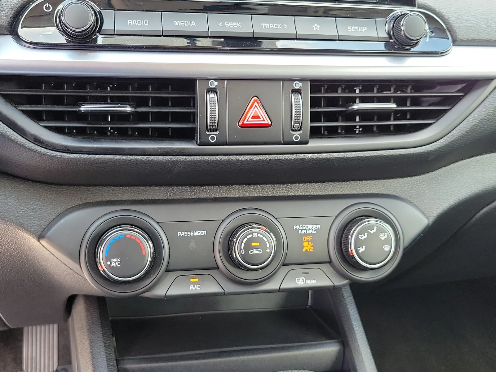 2023 Kia Forte LXS photo 29