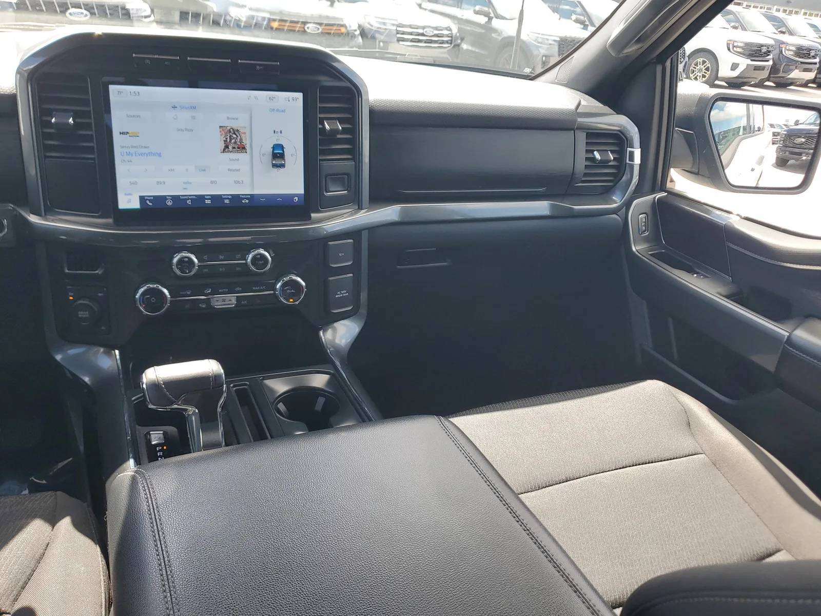2023 Ford F-150 XLT 4WD photo 16