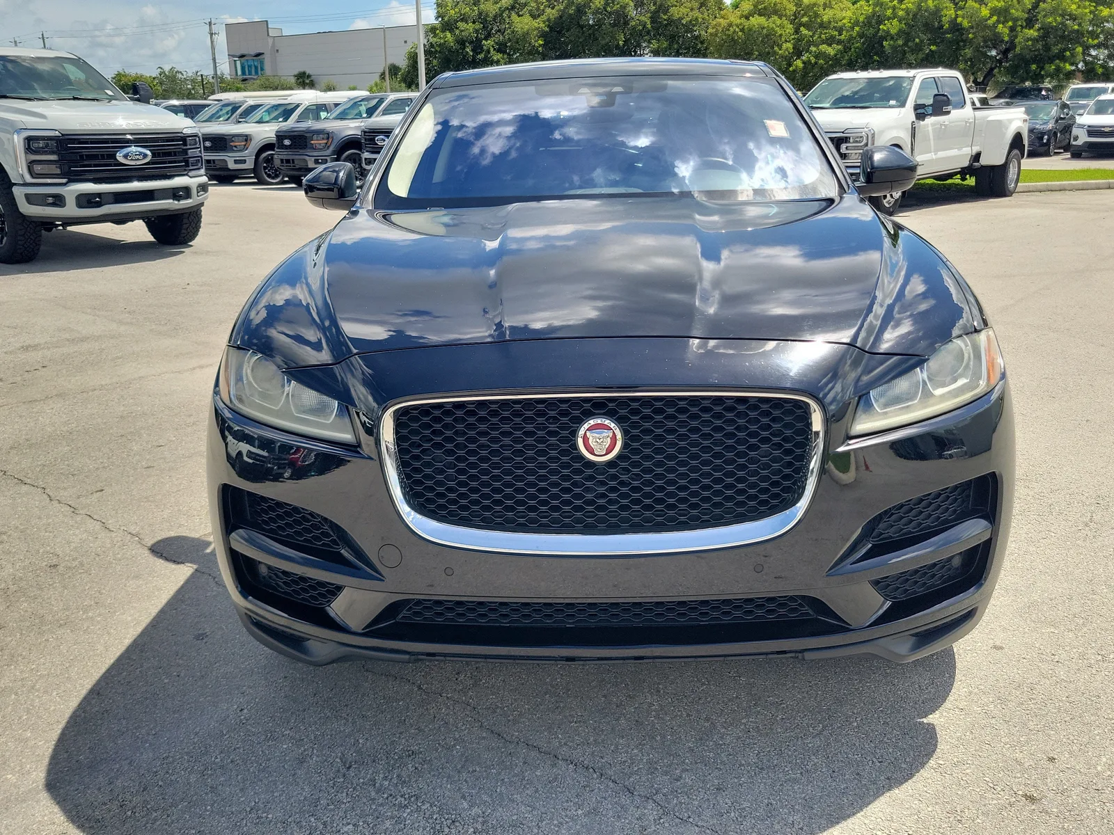 2019 Jaguar F-PACE 25t photo 2