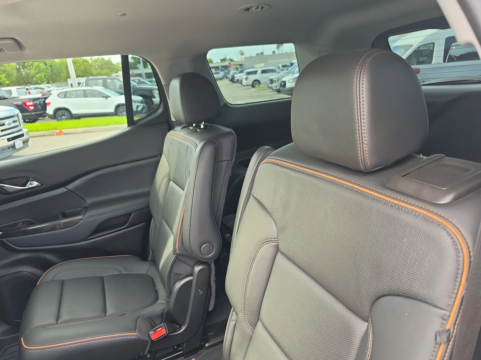 2023 GMC Acadia AT4 4WD photo 10