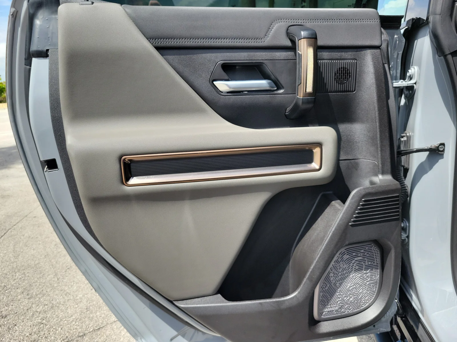 2025 GMC HUMMER EV Pickup 2X photo 11