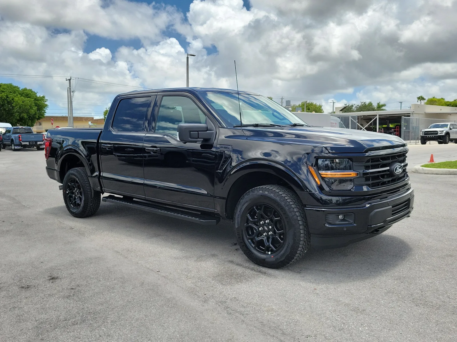 2026 Ford F-150 XLT 4WD photo 3