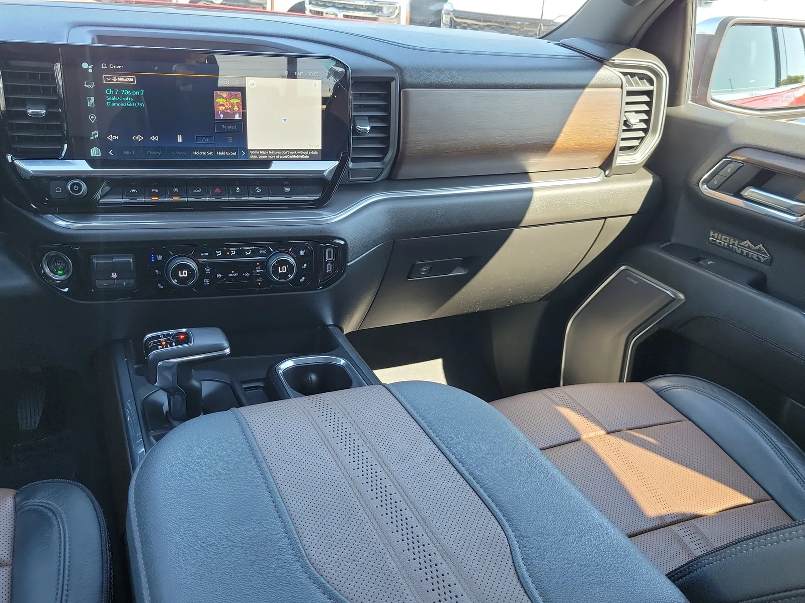 2024 Chevrolet Silverado 1500 High Country photo 16