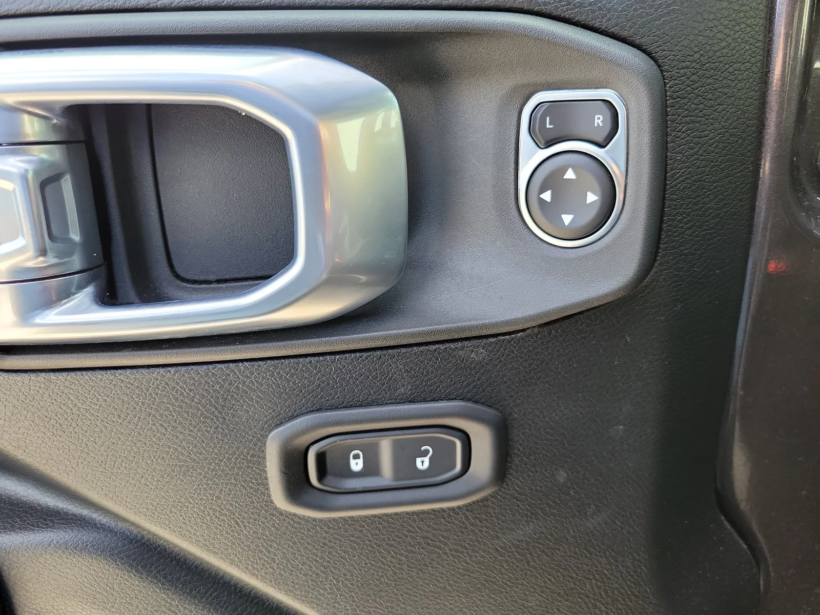 2022 Jeep Wrangler Unlimited Sport Altitude 4WD photo 28