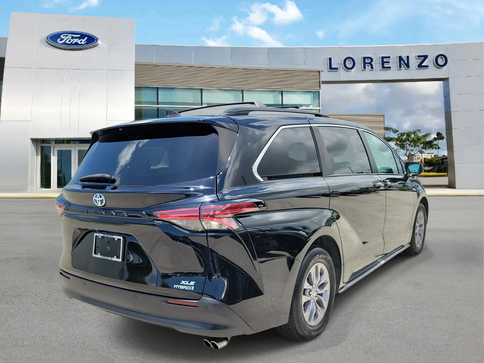 2021 Toyota Sienna XLE photo 5