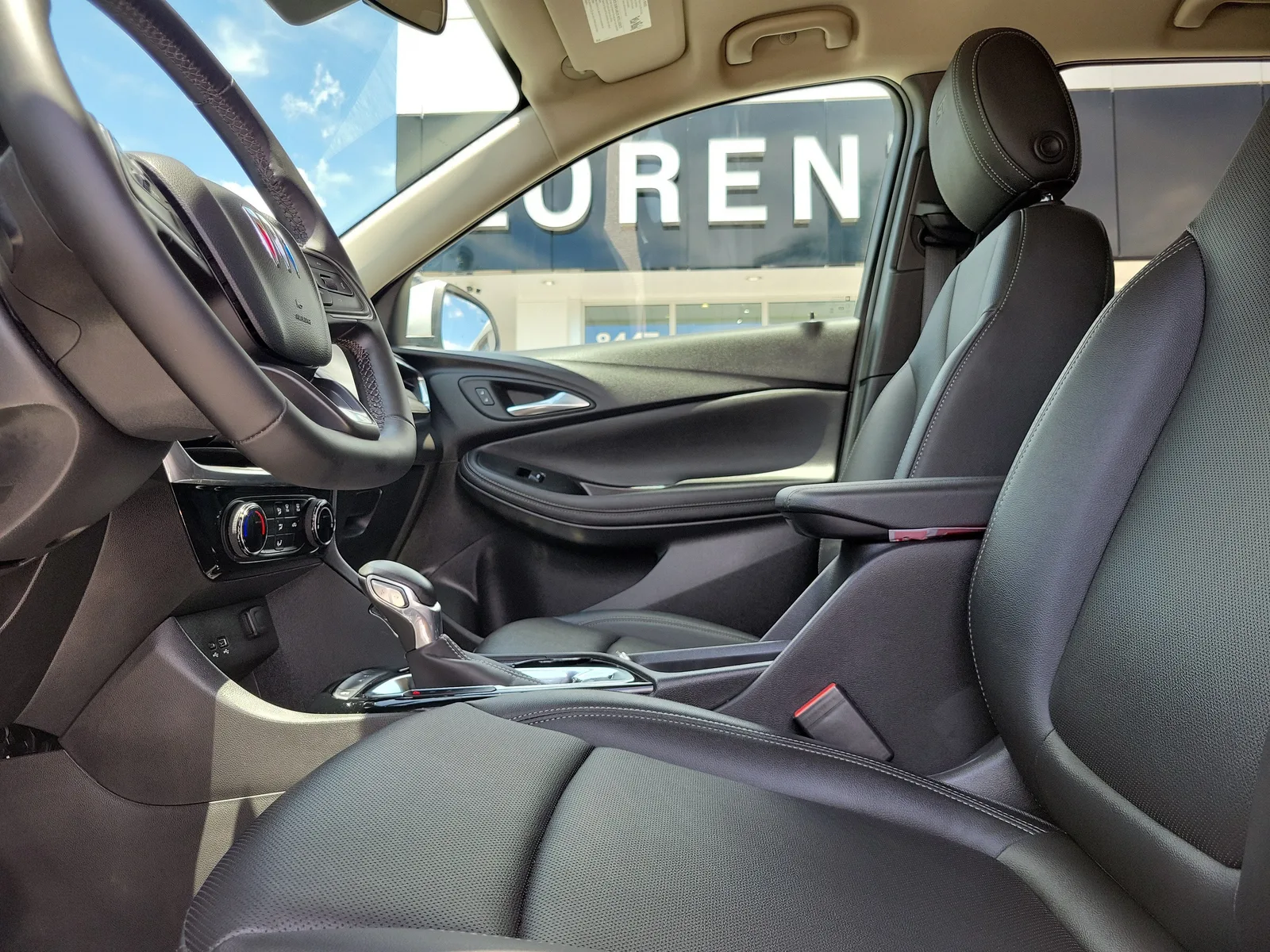 2024 Buick Encore GX Sport Touring photo 11