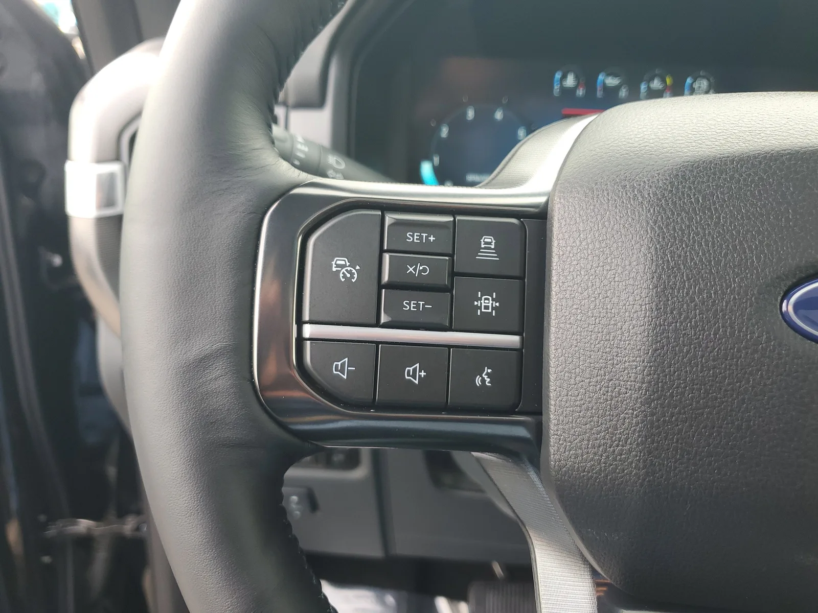 2025 Ford F-150 Platinum photo 20