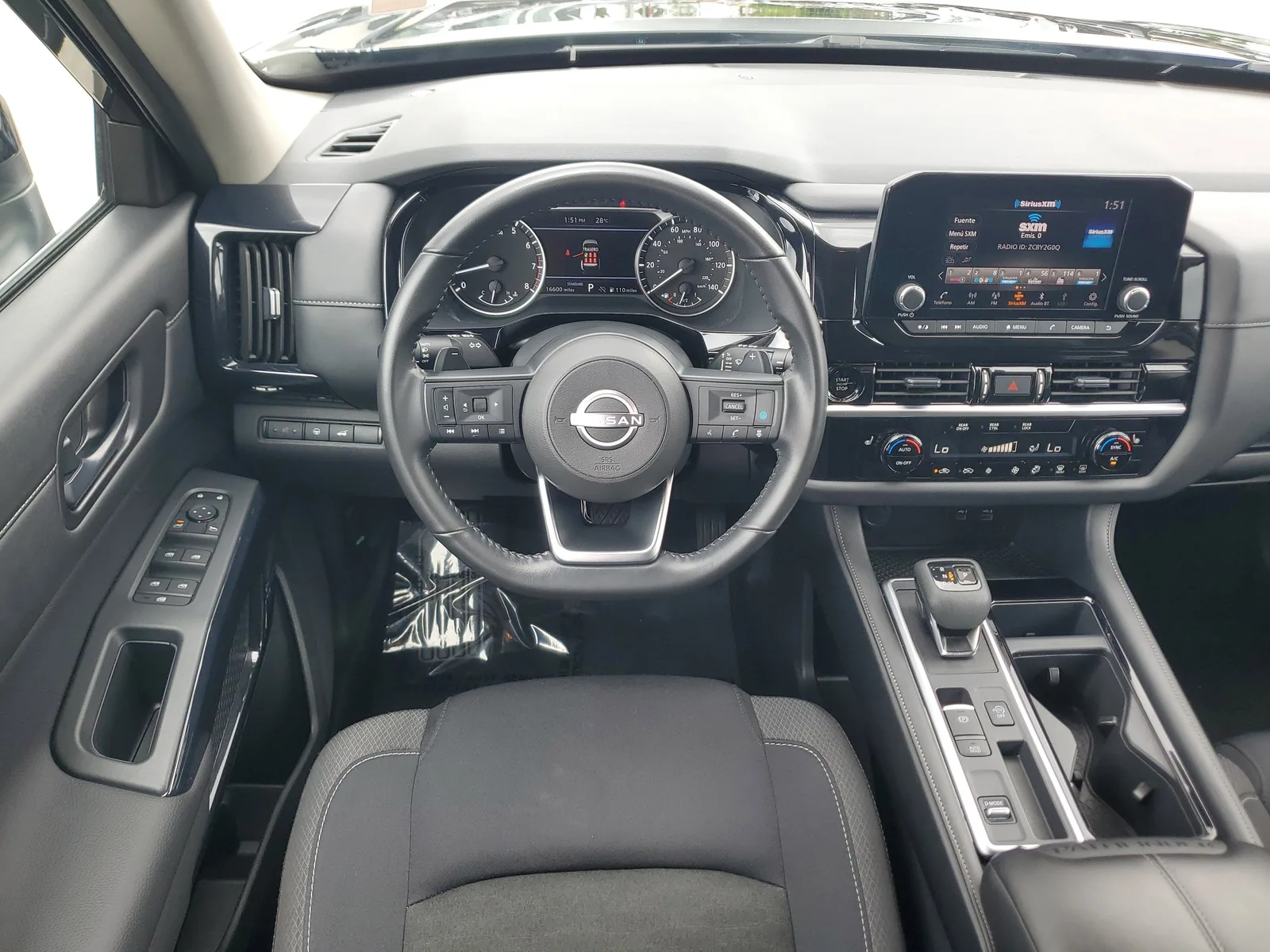 2025 Nissan Pathfinder SV photo 20