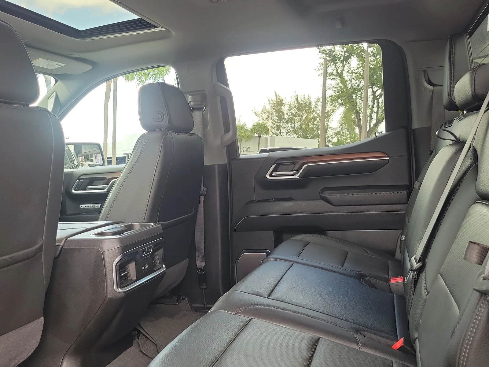 2024 GMC Sierra 1500 Denali photo 15
