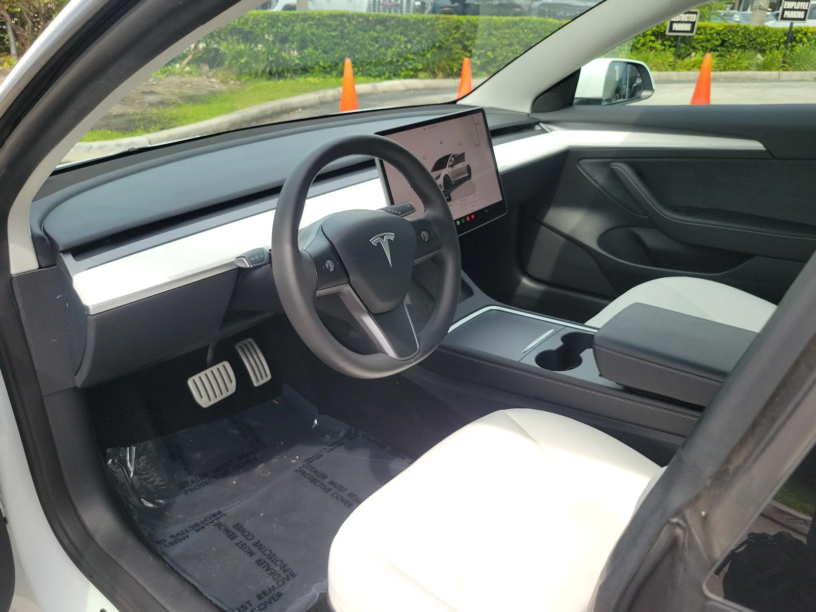 2023 Tesla Model 3 Performance photo 9