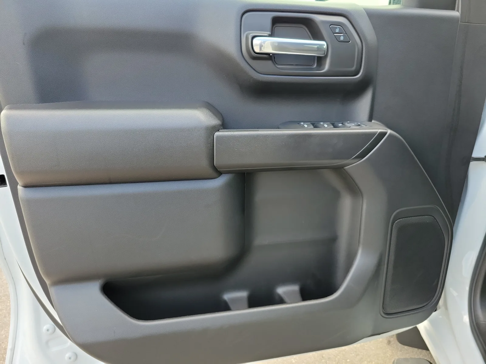 2024 Chevrolet Silverado 1500 Custom photo 22