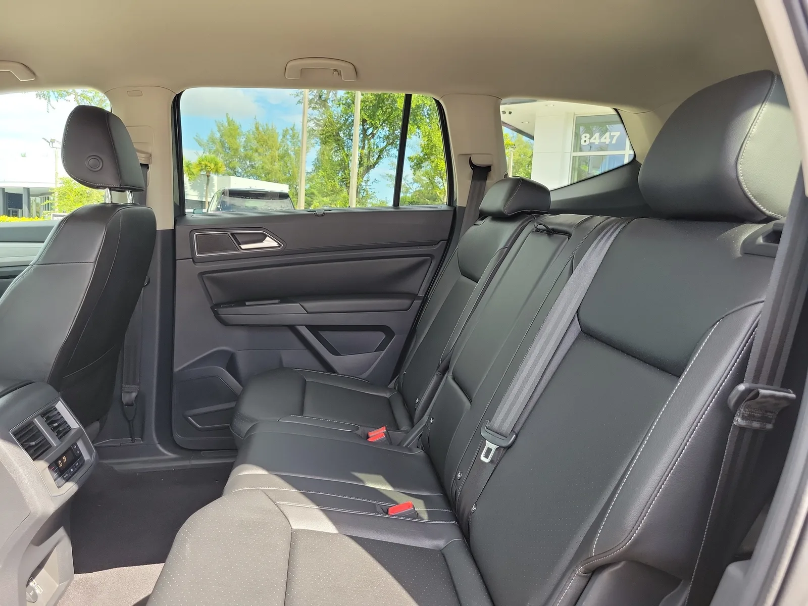2019 Volkswagen Atlas 3.6L V6 SE photo 13