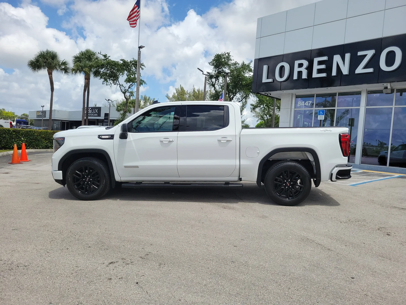 2024 GMC Sierra 1500 Elevation photo 8