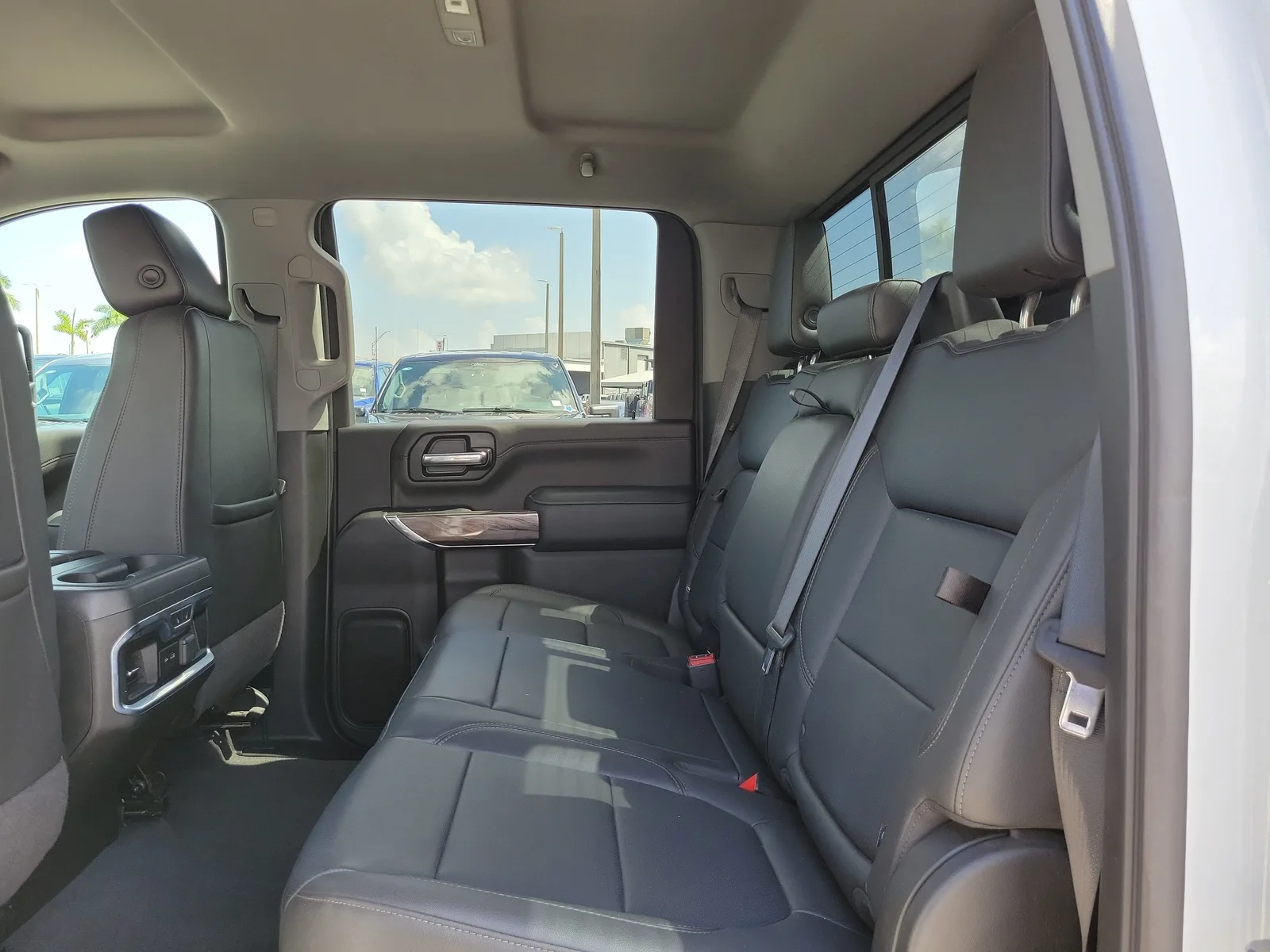 2022 Chevrolet Silverado 2500HD LTZ 4WD Diesel photo 18
