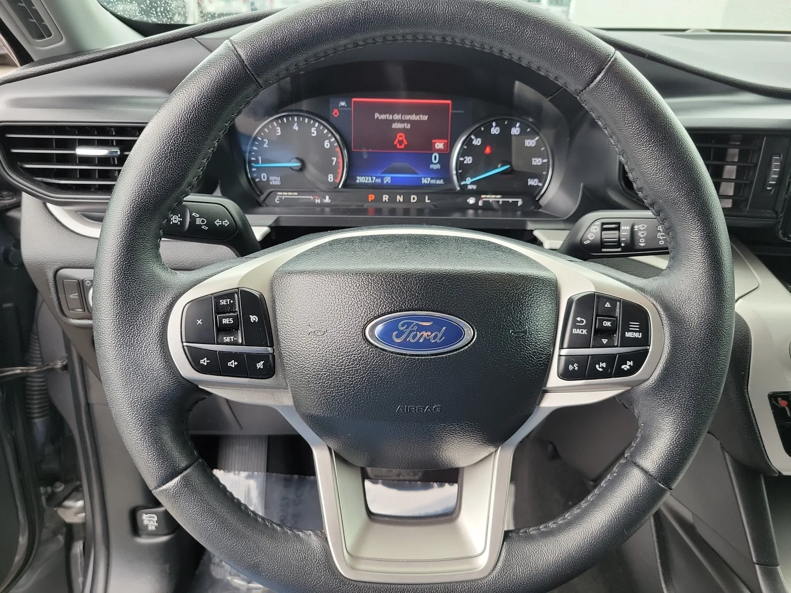 2024 Ford Explorer XLT photo 21
