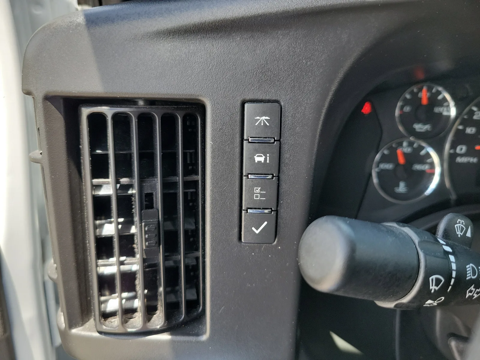 2025 Chevrolet Express Passenger LT photo 26