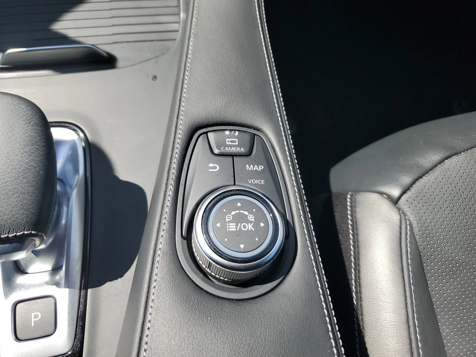 2022 INFINITI QX50 ESSENTIAL photo 27