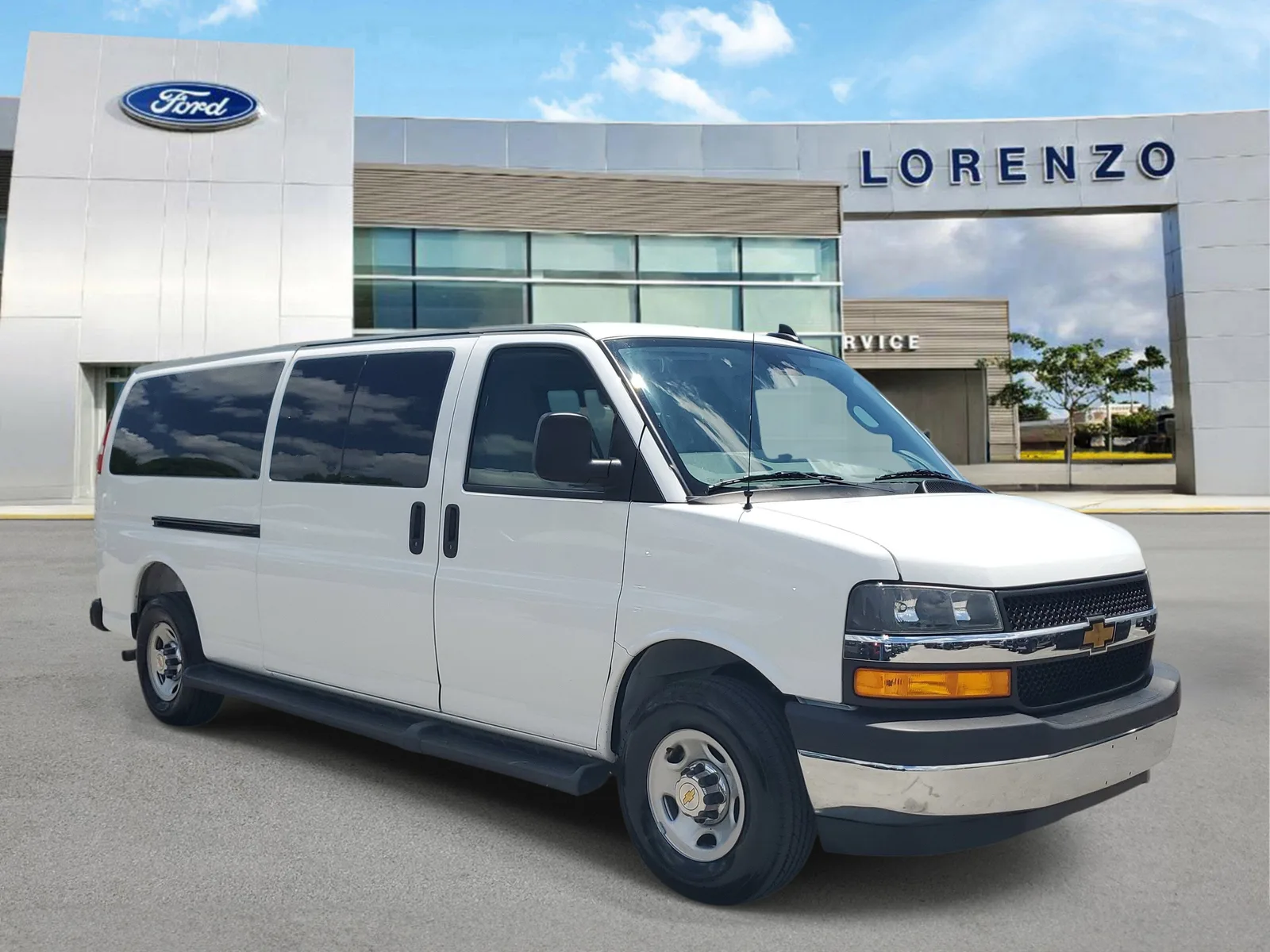 2025 Chevrolet Express Passenger LT photo 3
