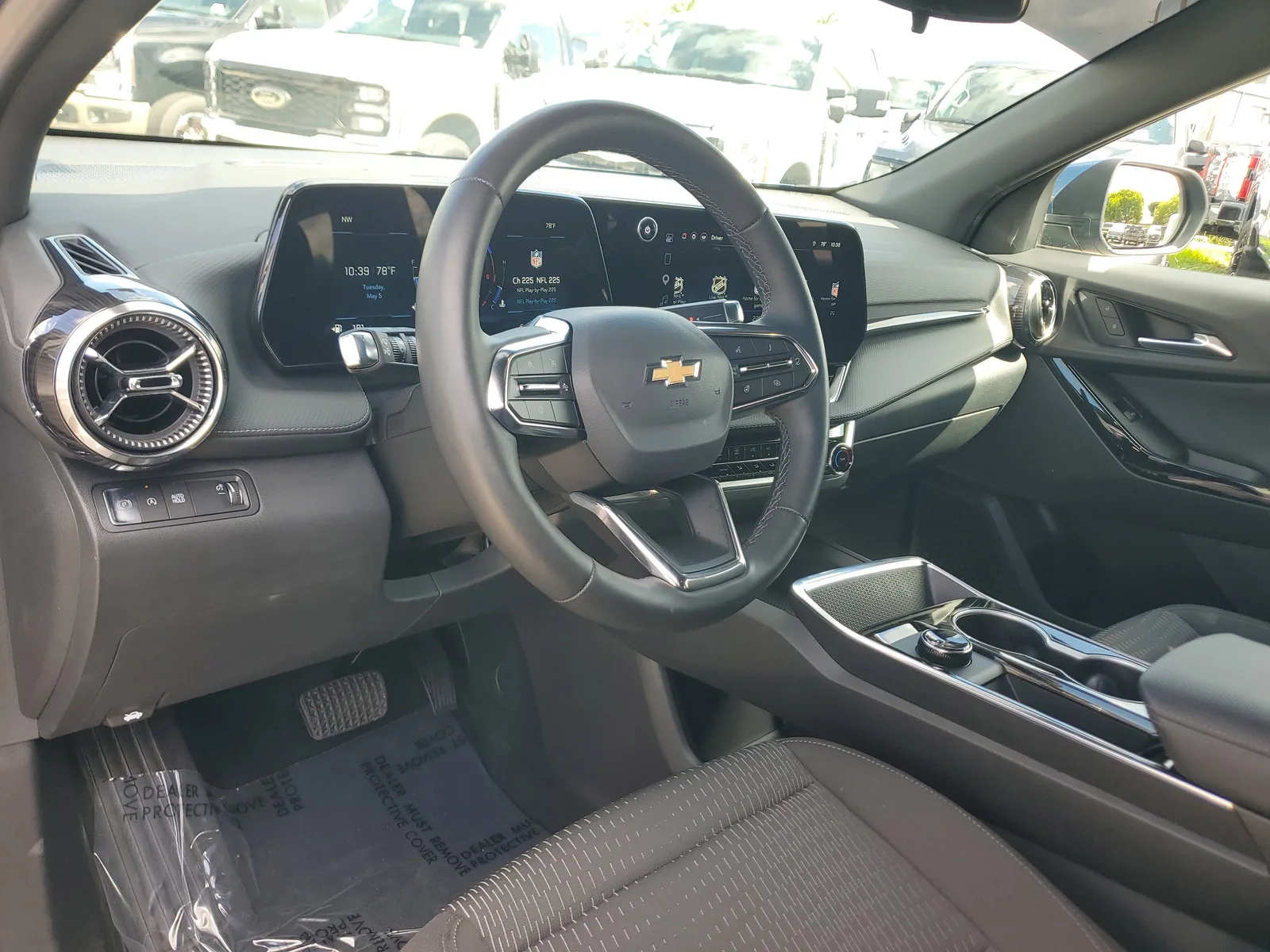 2026 Chevrolet Equinox FWD LT photo 9
