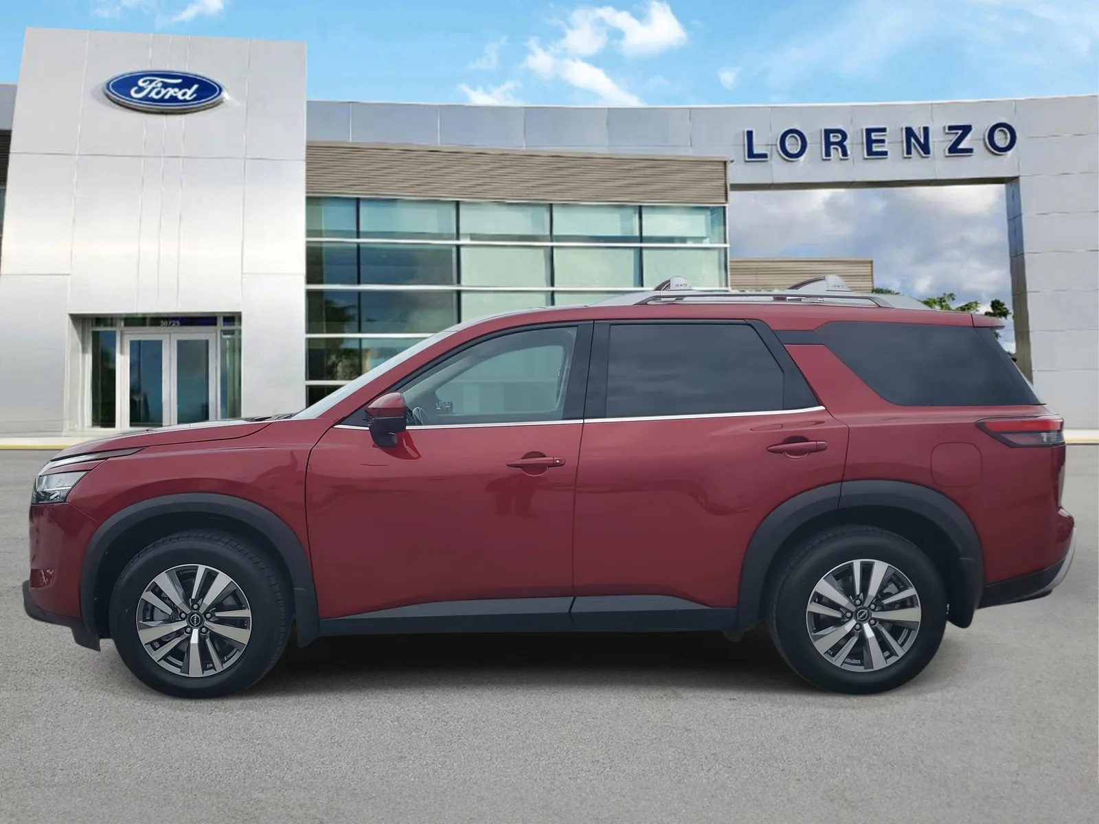 2024 Nissan Pathfinder SL photo 8