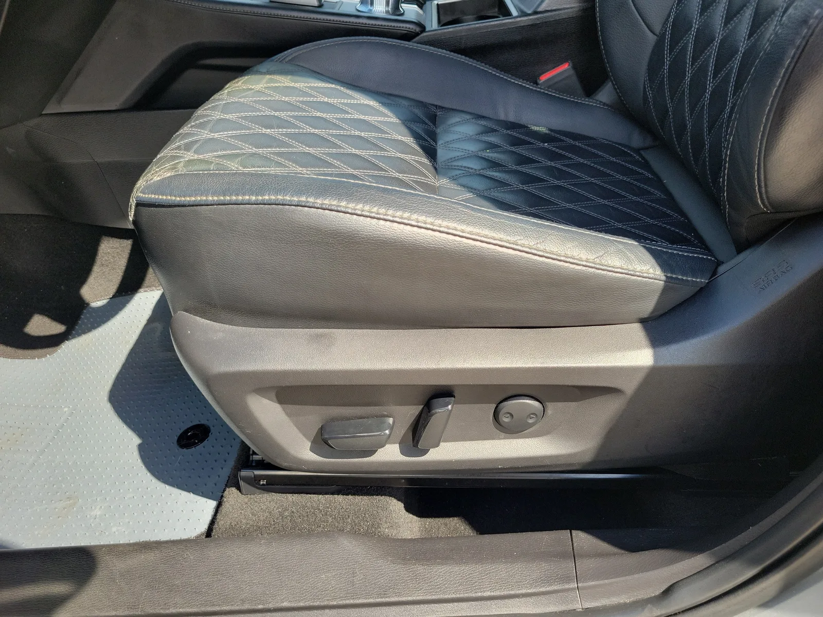 2022 Mitsubishi Outlander SEL photo 12