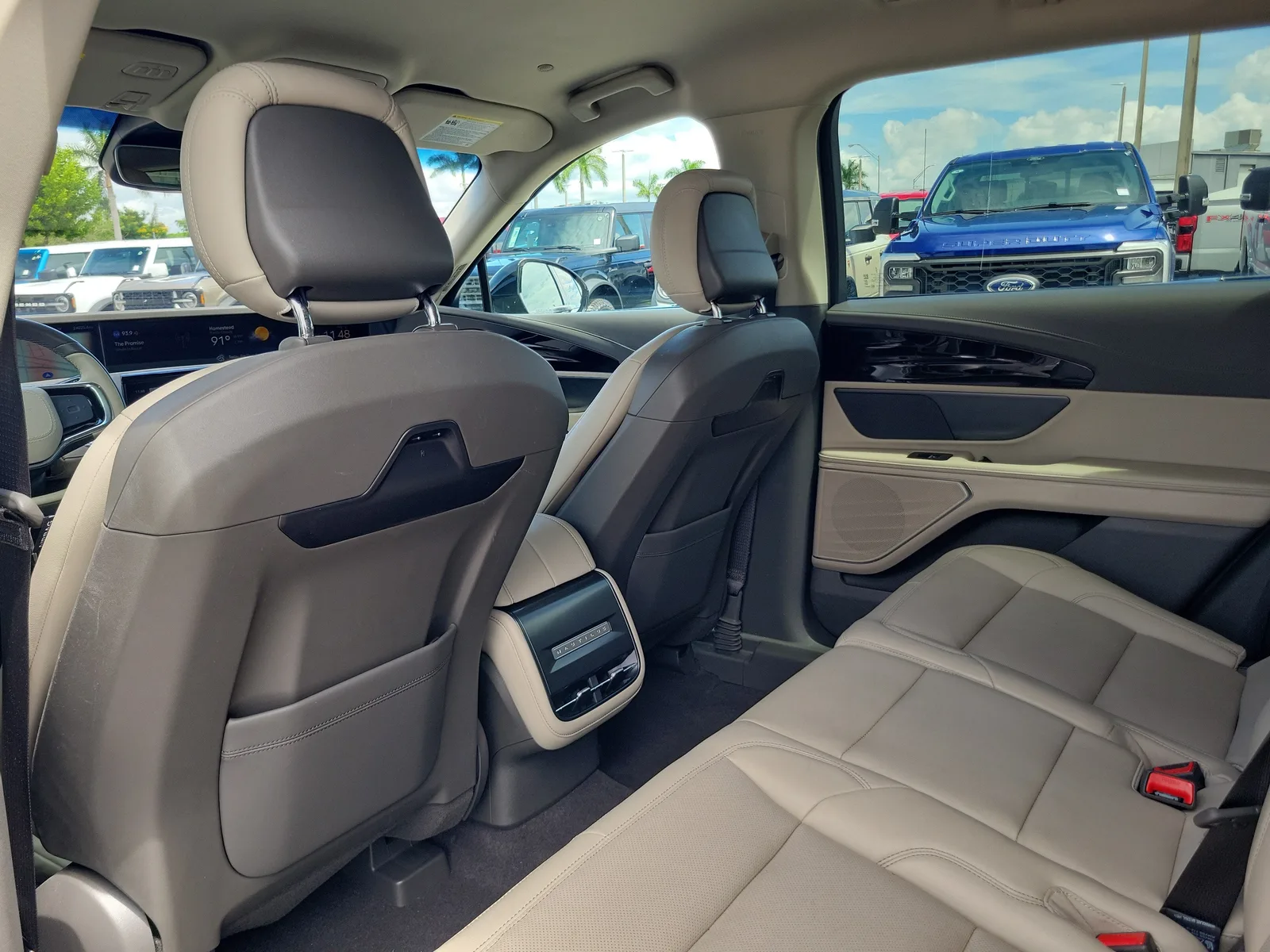 2024 Lincoln Nautilus Premiere 4WD photo 15