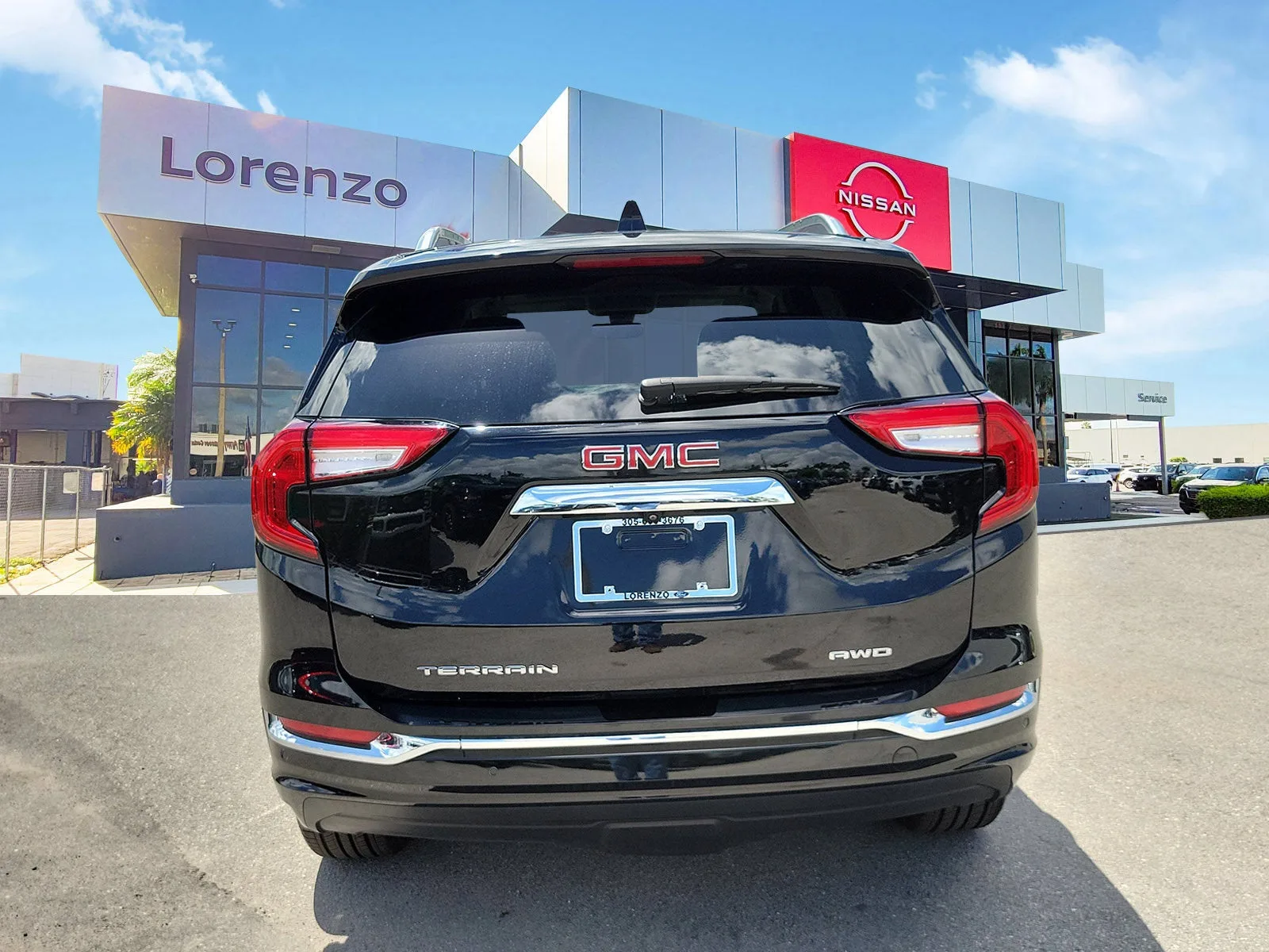 2024 GMC Terrain Denali 4WD photo 6