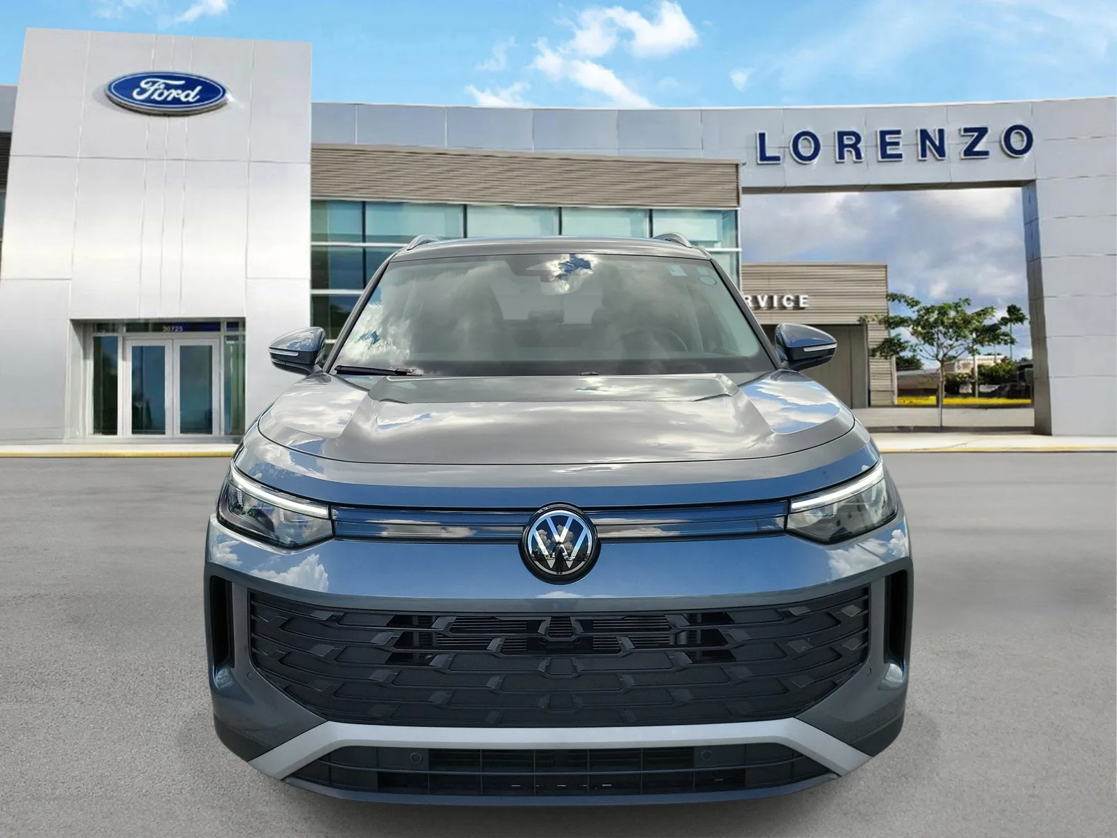 2025 Volkswagen Tiguan S photo 2