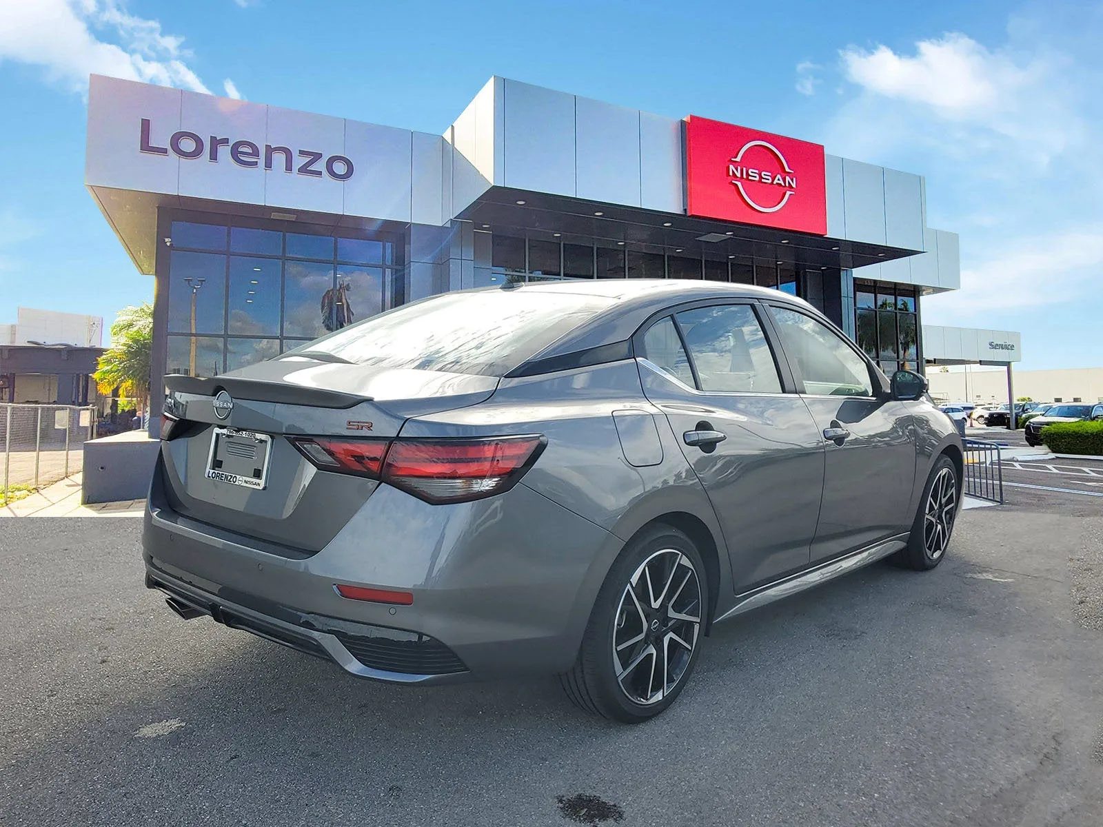 2025 Nissan Sentra SR photo 4
