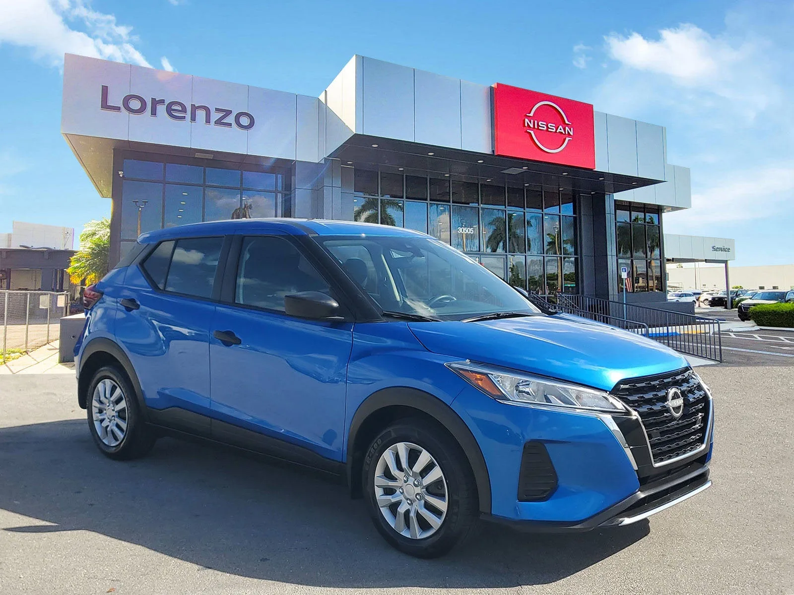 2023 Nissan Kicks S photo 3