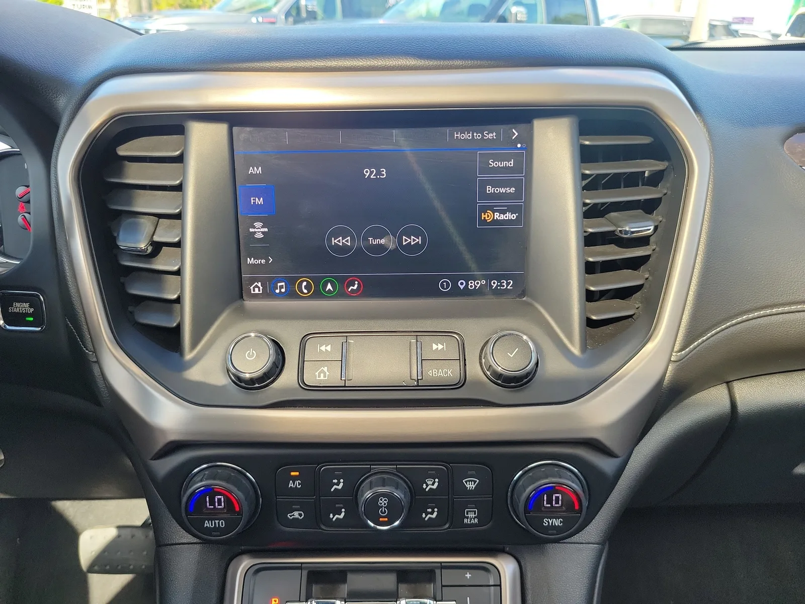 2020 GMC Acadia Denali photo 21