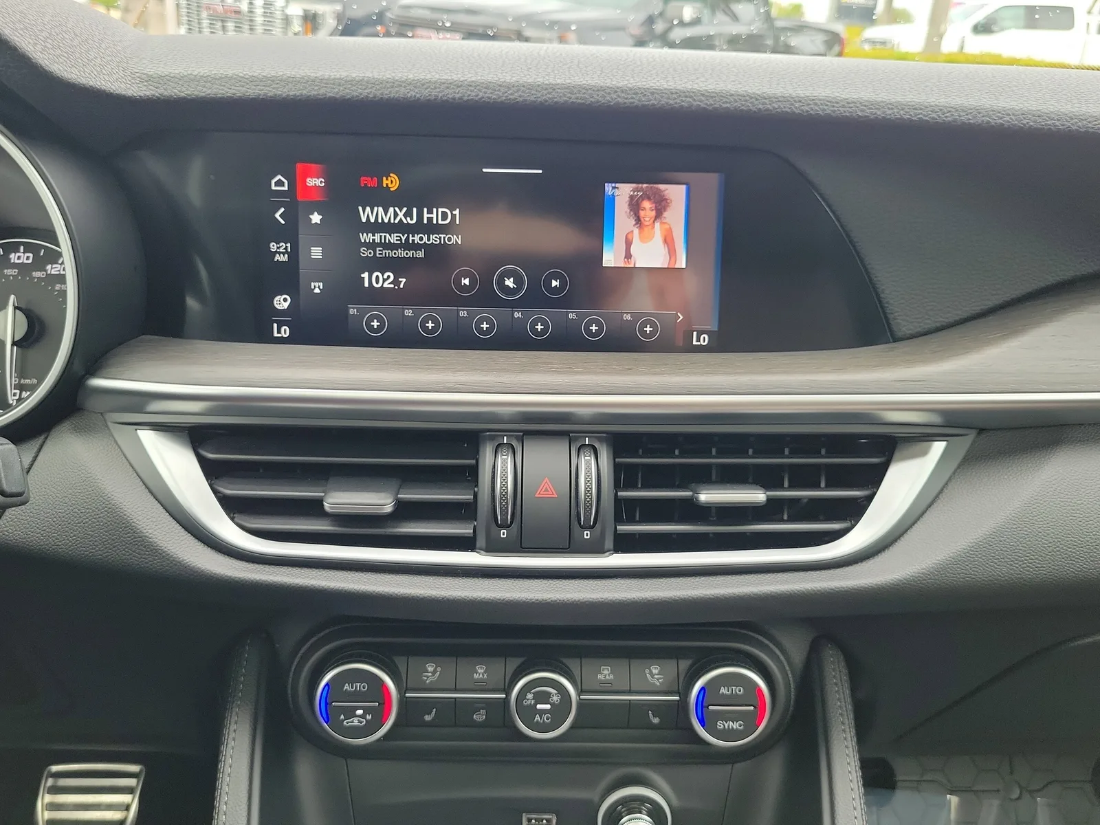 2022 Alfa Romeo Stelvio Ti photo 22