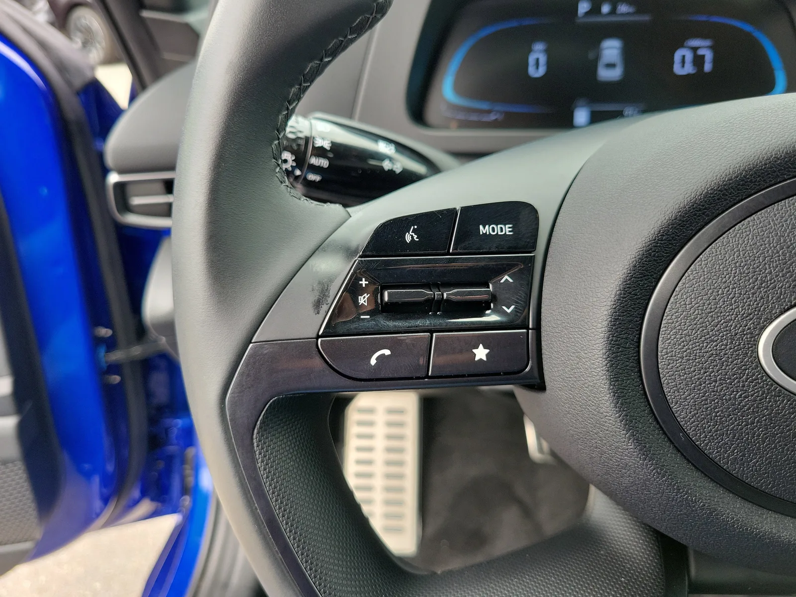 2025 Hyundai Elantra SEL Sport photo 26
