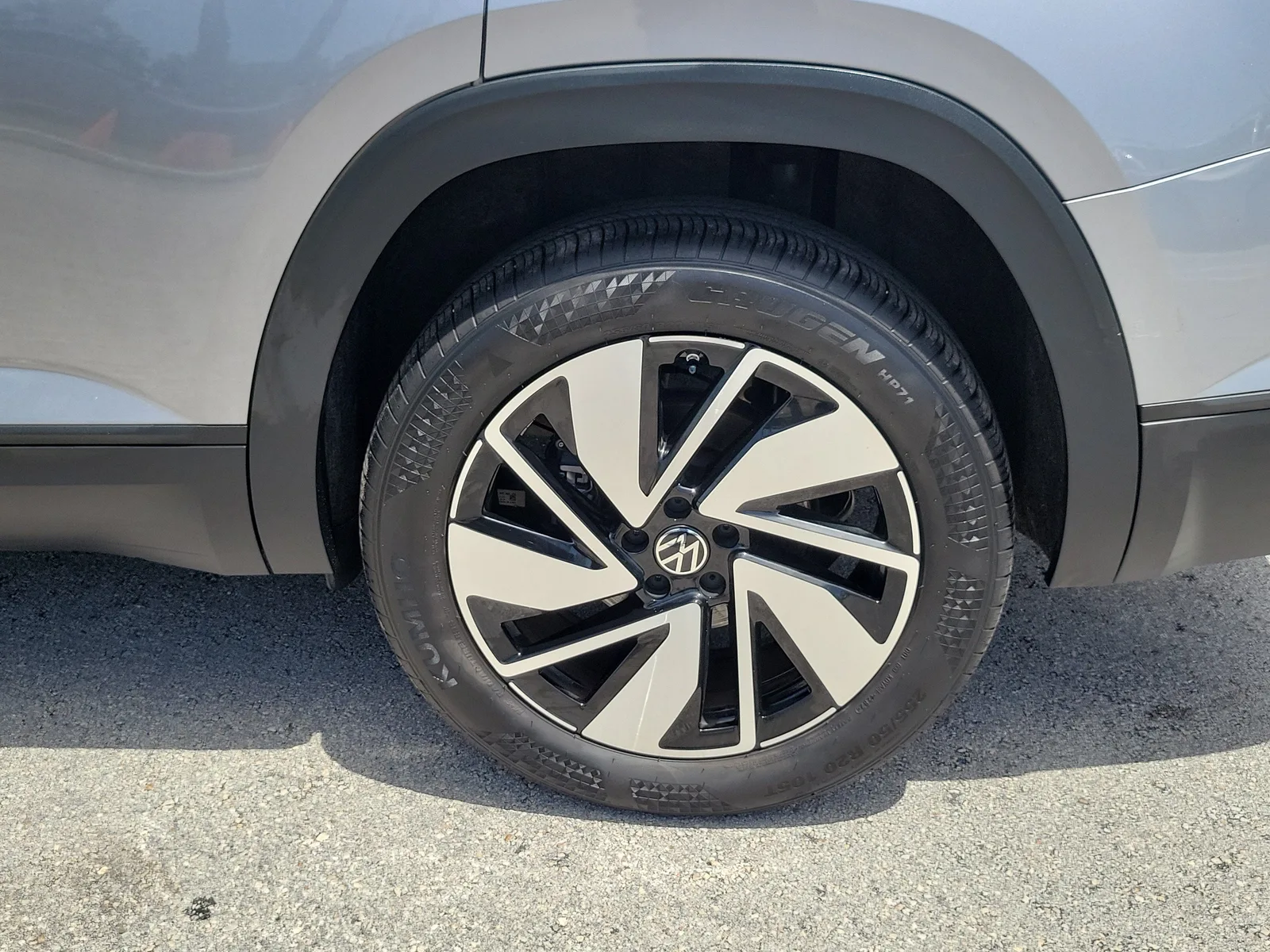 2024 Volkswagen Atlas 2.0T SE w/Technology photo 28