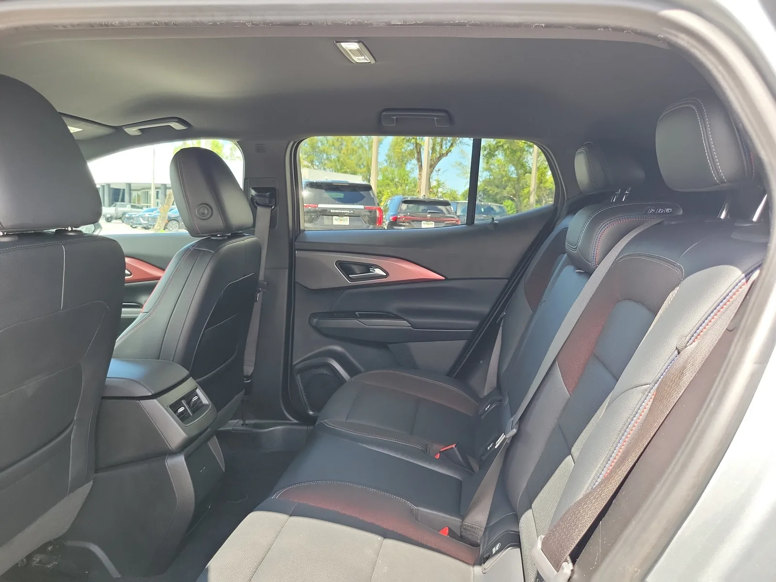 2024 Chevrolet Equinox EV RS photo 14