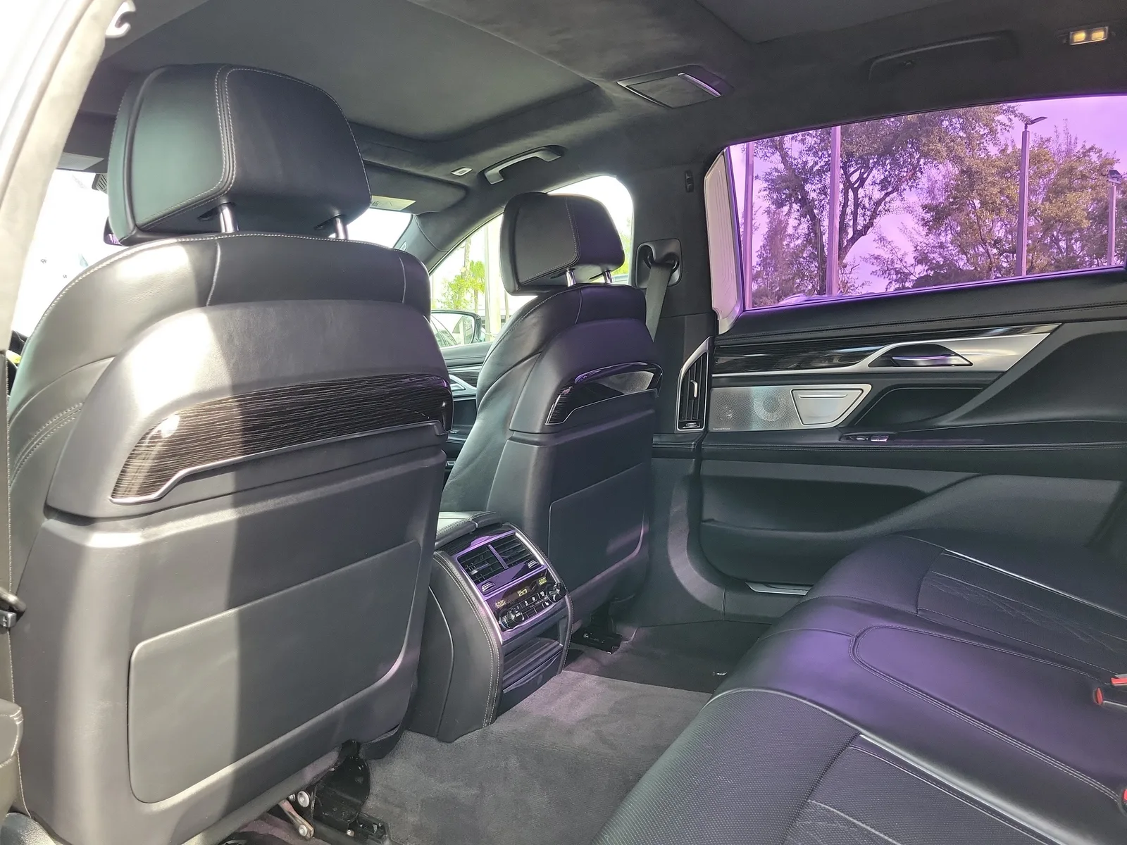 2017 BMW 7 Series 750i photo 16