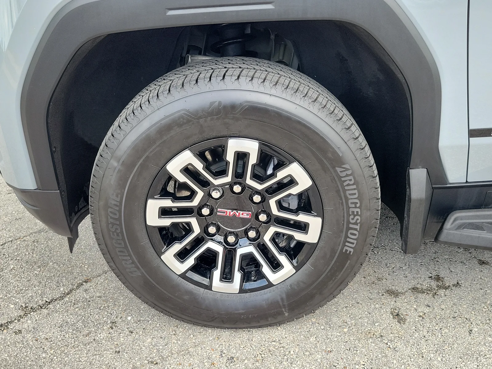 2026 GMC Sierra EV Elevation Standard Range photo 25
