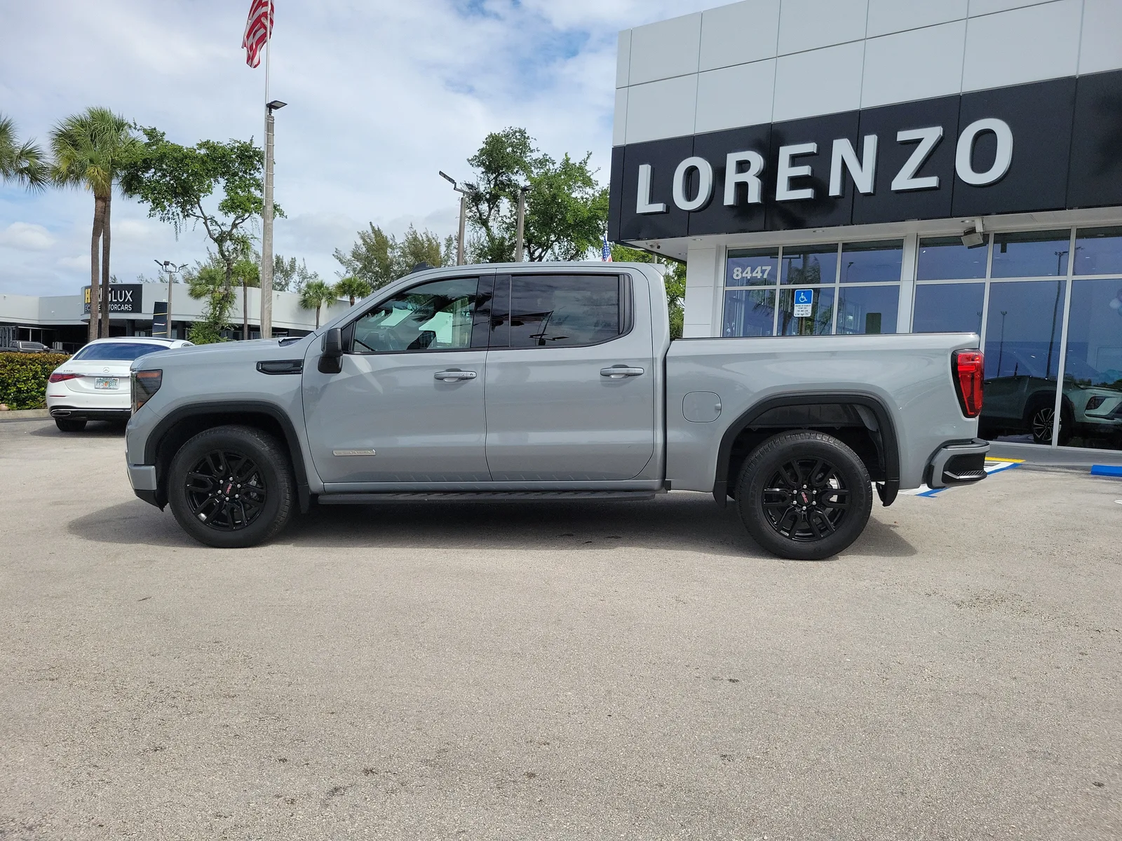 2024 GMC Sierra 1500 Elevation photo 8