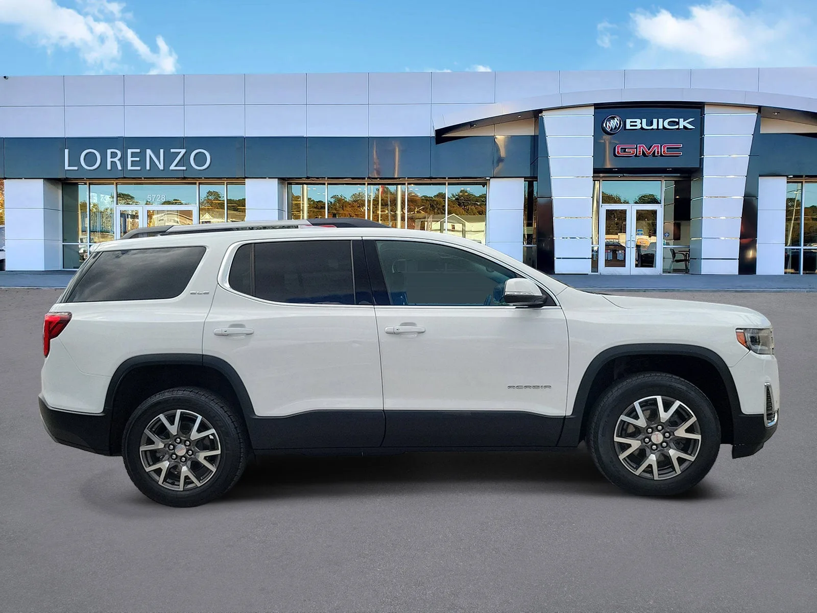 2023 GMC Acadia SLE photo 4