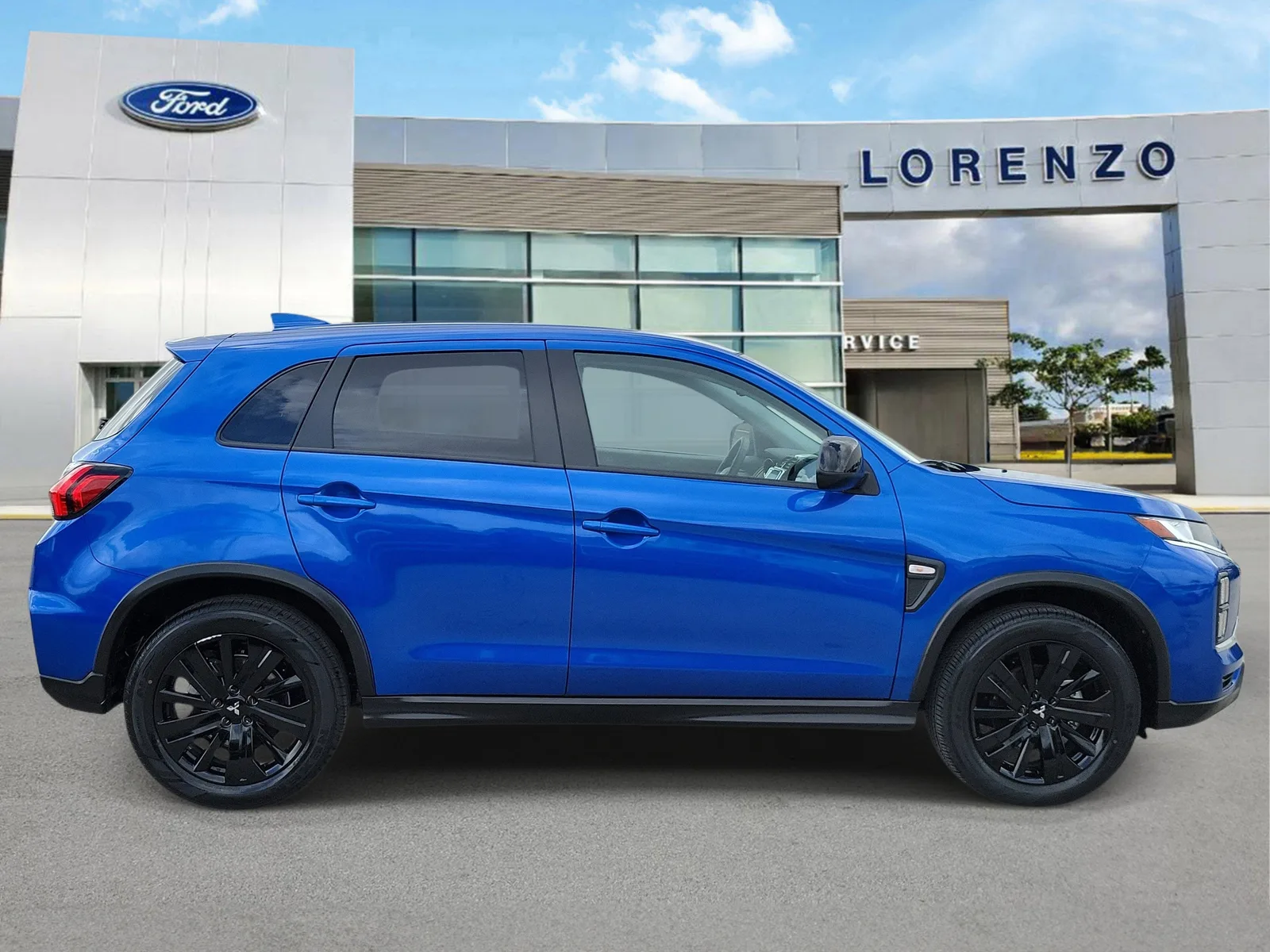 2025 Mitsubishi Outlander Sport LE photo 4