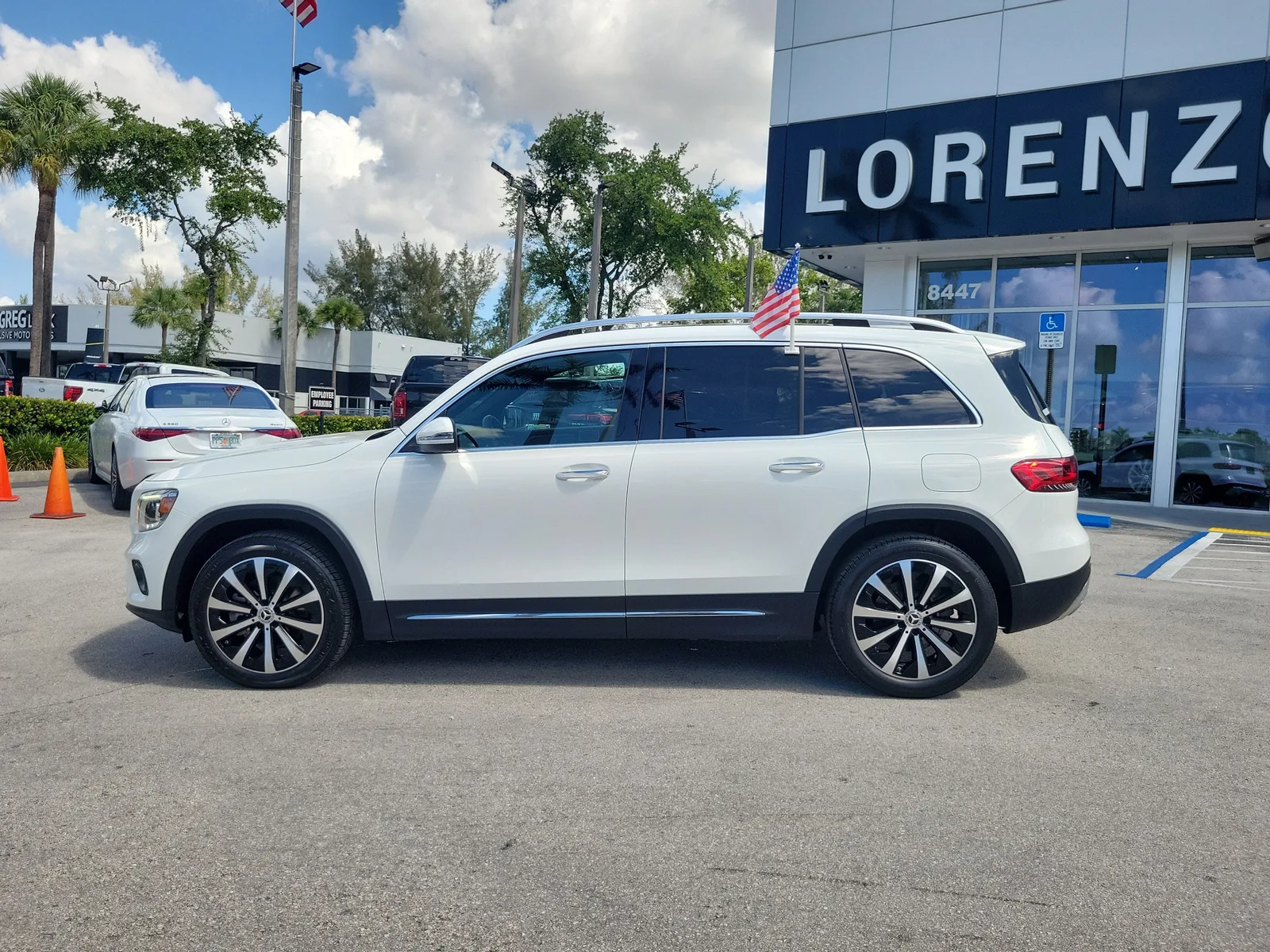 2022 Mercedes-Benz GLB GLB 250 photo 8