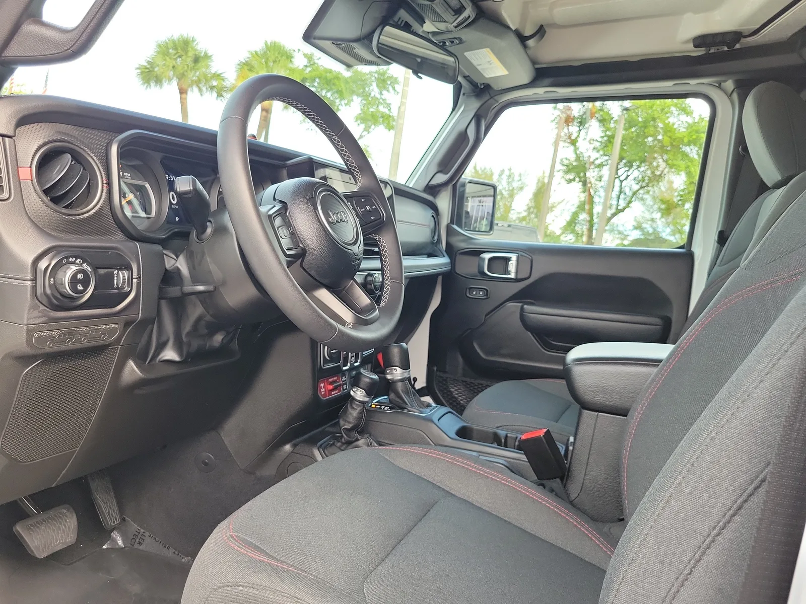 2025 Jeep Gladiator Rubicon photo 9