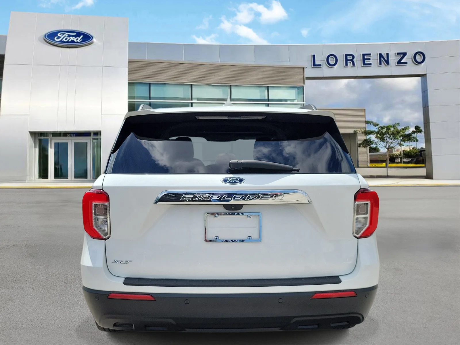 2023 Ford Explorer XLT photo 6