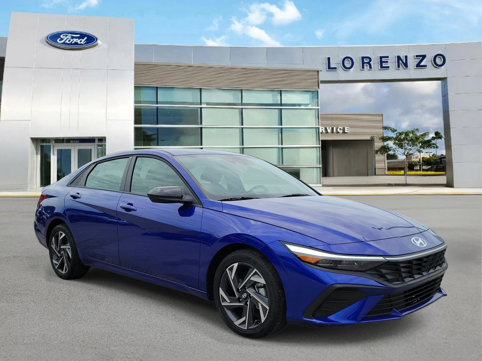2025 Hyundai Elantra SEL Sport photo 3