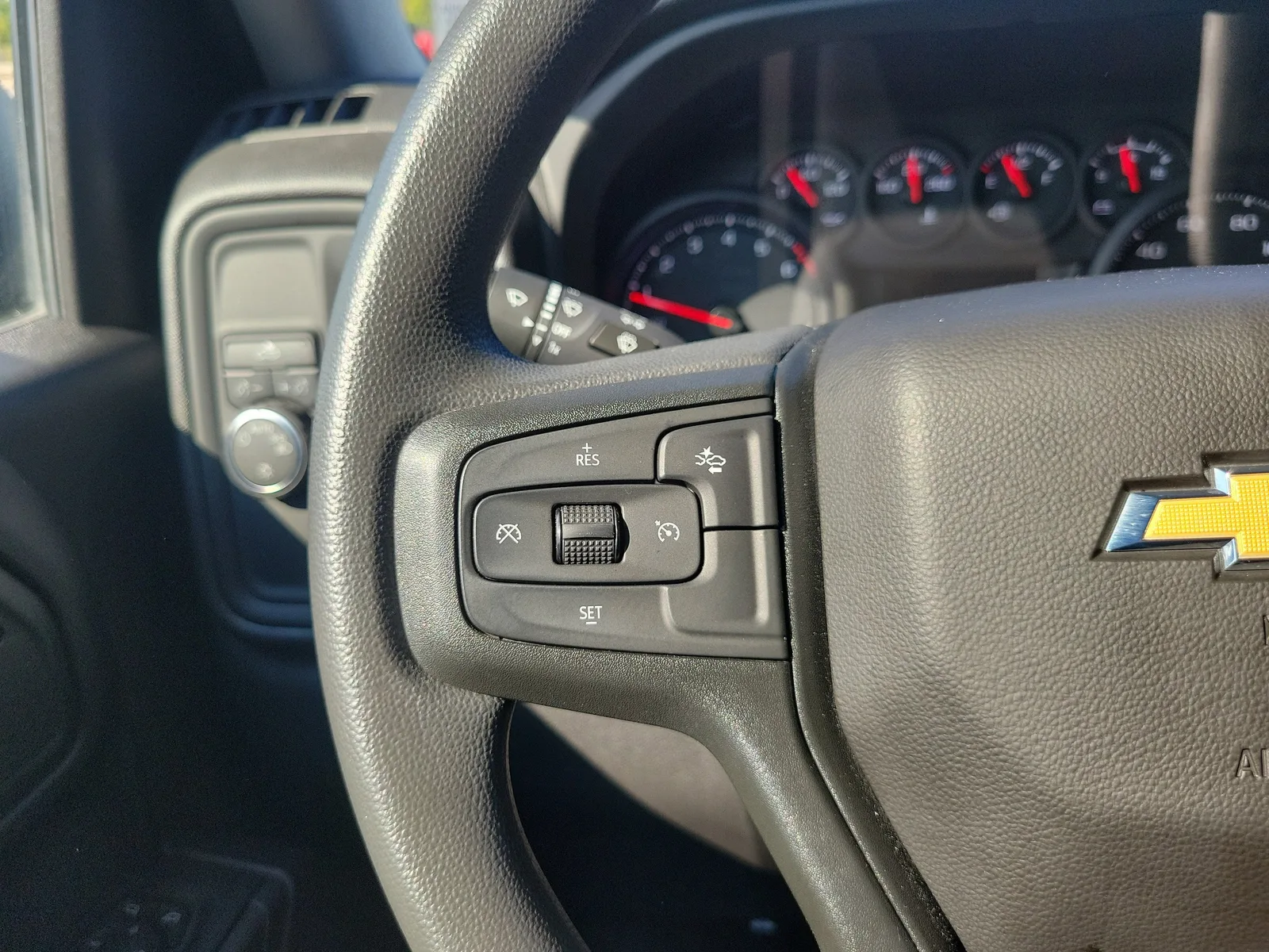 2026 Chevrolet Silverado 1500 Custom photo 18