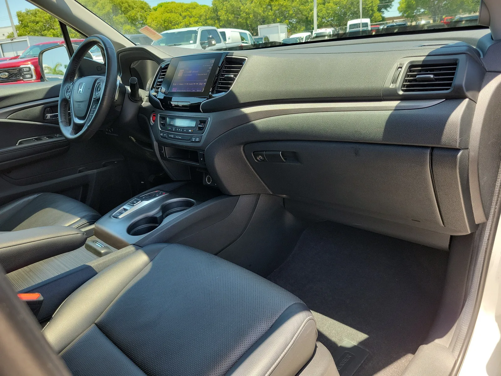 2023 Honda Ridgeline RTL 4WD photo 12
